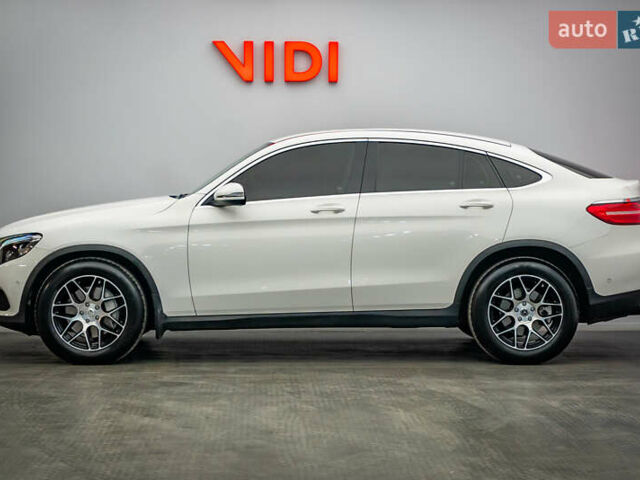 Белый Мерседес GLC-Class Coupe, объемом двигателя 2.1 л и пробегом 138 тыс. км за 35891 $, фото 2 на Automoto.ua