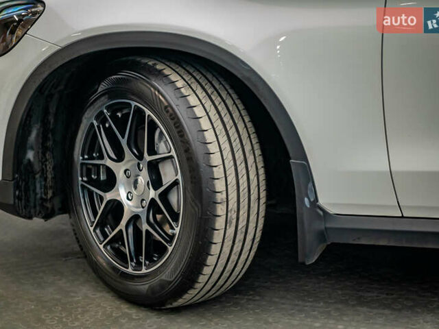 Белый Мерседес GLC-Class Coupe, объемом двигателя 2.1 л и пробегом 138 тыс. км за 35891 $, фото 8 на Automoto.ua