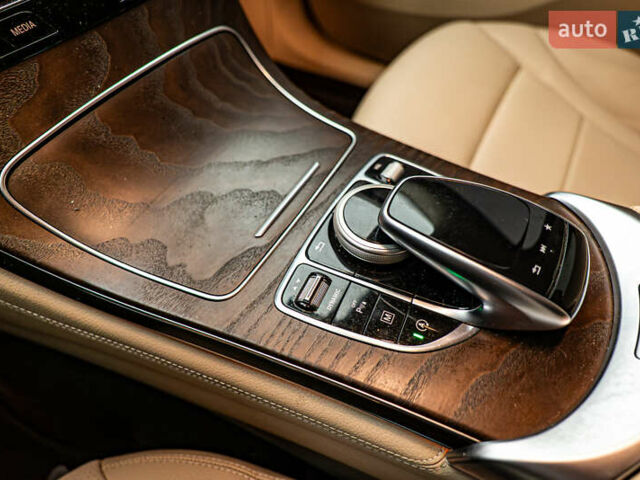 Белый Мерседес GLC-Class Coupe, объемом двигателя 2.1 л и пробегом 138 тыс. км за 35891 $, фото 17 на Automoto.ua