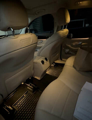 Білий Мерседес GLC-Class Coupe, об'ємом двигуна 1.99 л та пробігом 130 тис. км за 35000 $, фото 7 на Automoto.ua