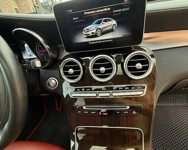 Белый Мерседес GLC-Class Coupe, объемом двигателя 3 л и пробегом 80 тыс. км за 43500 $, фото 22 на Automoto.ua