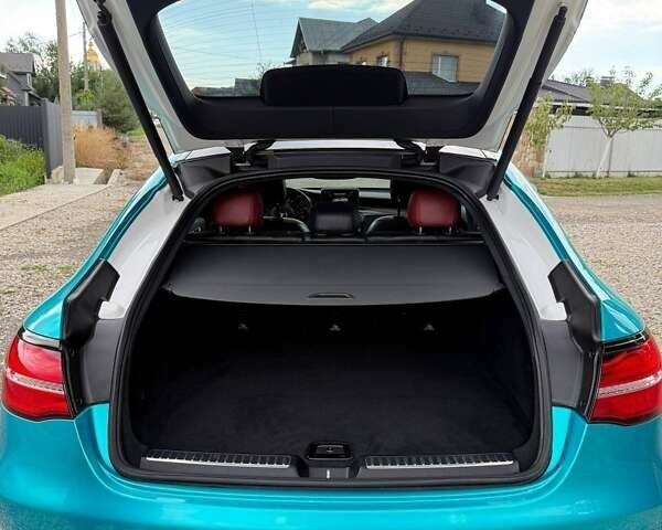 Белый Мерседес GLC-Class Coupe, объемом двигателя 3 л и пробегом 80 тыс. км за 43500 $, фото 14 на Automoto.ua