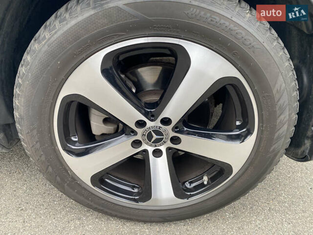 Белый Мерседес GLC-Class Coupe, объемом двигателя 1.95 л и пробегом 85 тыс. км за 45900 $, фото 31 на Automoto.ua