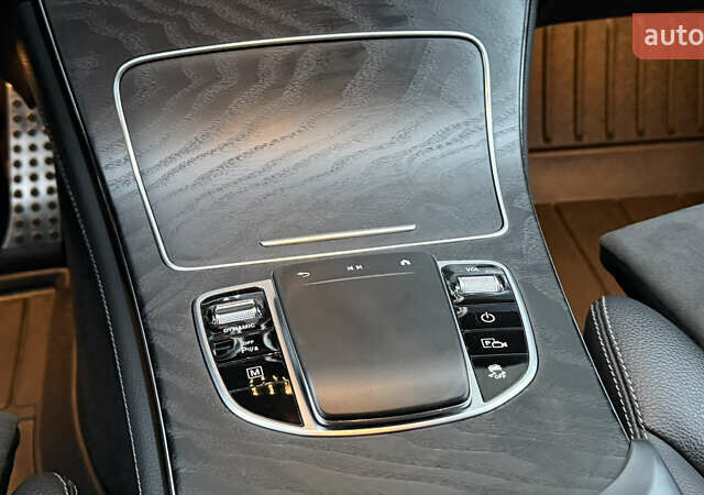 Белый Мерседес GLC-Class Coupe, объемом двигателя 2 л и пробегом 114 тыс. км за 48700 $, фото 30 на Automoto.ua