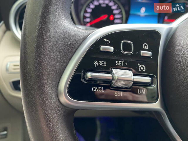 Белый Мерседес GLC-Class Coupe, объемом двигателя 1.95 л и пробегом 85 тыс. км за 45900 $, фото 27 на Automoto.ua