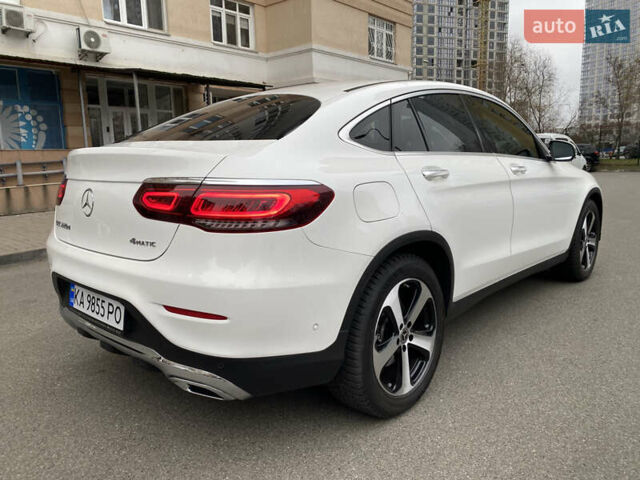 Белый Мерседес GLC-Class Coupe, объемом двигателя 1.95 л и пробегом 85 тыс. км за 45900 $, фото 6 на Automoto.ua