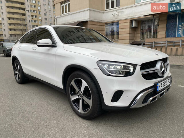 Белый Мерседес GLC-Class Coupe, объемом двигателя 1.95 л и пробегом 85 тыс. км за 45900 $, фото 8 на Automoto.ua