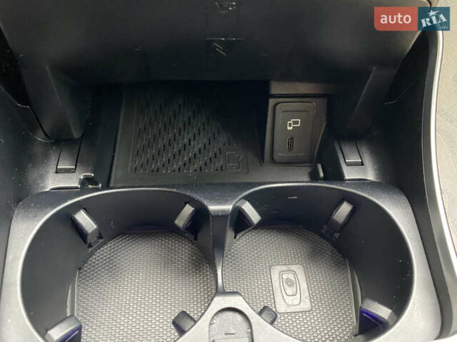 Белый Мерседес GLC-Class Coupe, объемом двигателя 1.95 л и пробегом 85 тыс. км за 45900 $, фото 29 на Automoto.ua