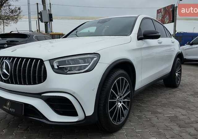 Білий Мерседес GLC-Class Coupe, об'ємом двигуна 1.99 л та пробігом 133 тис. км за 44900 $, фото 8 на Automoto.ua