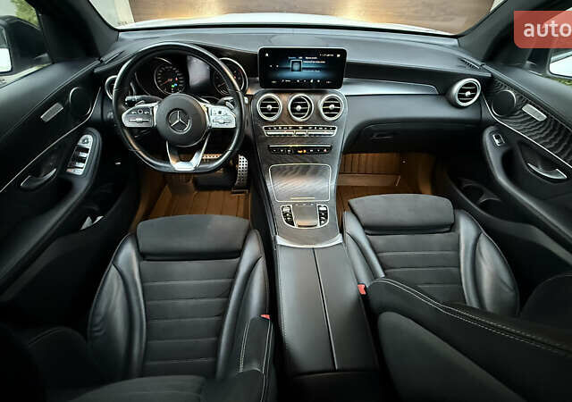 Белый Мерседес GLC-Class Coupe, объемом двигателя 2 л и пробегом 114 тыс. км за 48700 $, фото 23 на Automoto.ua