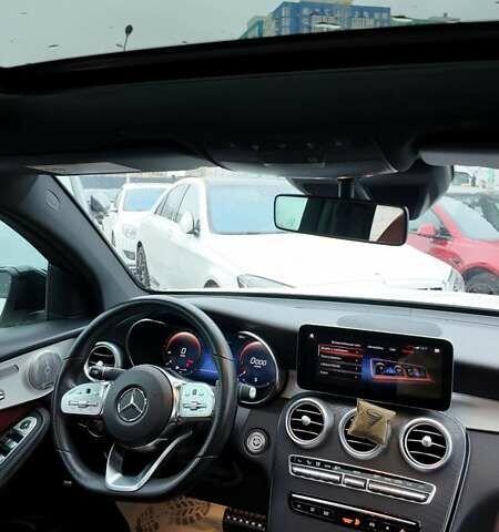 Білий Мерседес GLC-Class Coupe, об'ємом двигуна 1.99 л та пробігом 133 тис. км за 44900 $, фото 7 на Automoto.ua