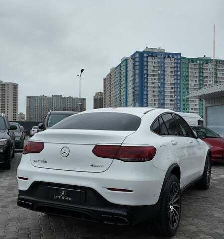 Білий Мерседес GLC-Class Coupe, об'ємом двигуна 1.99 л та пробігом 133 тис. км за 44900 $, фото 12 на Automoto.ua