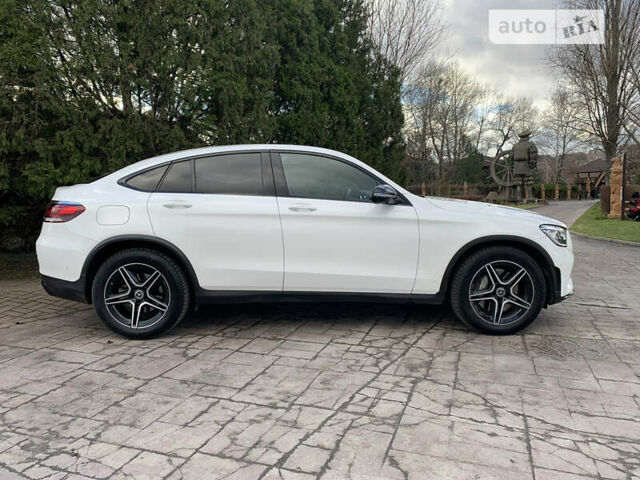 Білий Мерседес GLC-Class Coupe, об'ємом двигуна 2 л та пробігом 41 тис. км за 52500 $, фото 9 на Automoto.ua