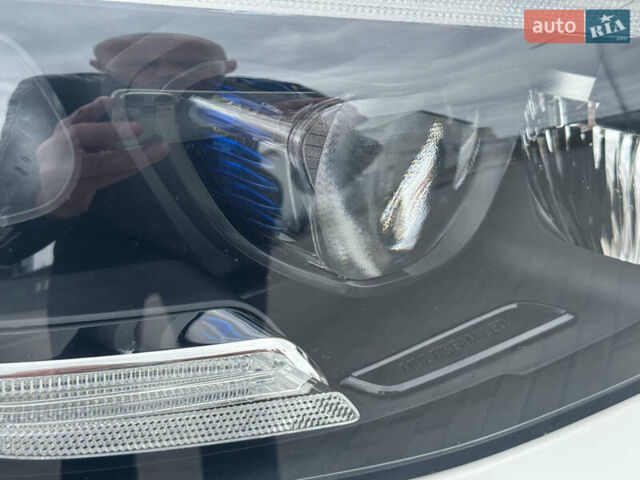 Белый Мерседес GLC-Class Coupe, объемом двигателя 2 л и пробегом 44 тыс. км за 61850 $, фото 15 на Automoto.ua
