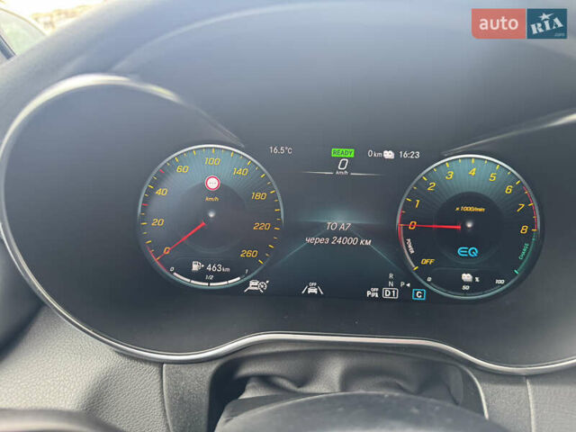 Белый Мерседес GLC-Class Coupe, объемом двигателя 2 л и пробегом 44 тыс. км за 61850 $, фото 24 на Automoto.ua