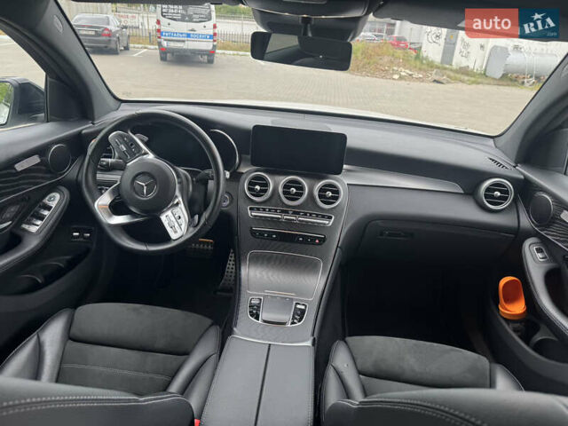 Белый Мерседес GLC-Class Coupe, объемом двигателя 2 л и пробегом 44 тыс. км за 61850 $, фото 6 на Automoto.ua