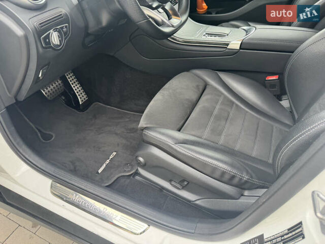 Белый Мерседес GLC-Class Coupe, объемом двигателя 2 л и пробегом 44 тыс. км за 61850 $, фото 17 на Automoto.ua