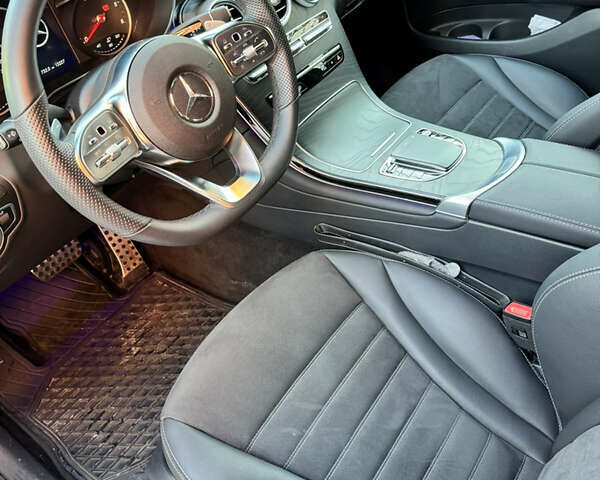 Белый Мерседес GLC-Class Coupe, объемом двигателя 1.95 л и пробегом 18 тыс. км за 59100 $, фото 14 на Automoto.ua