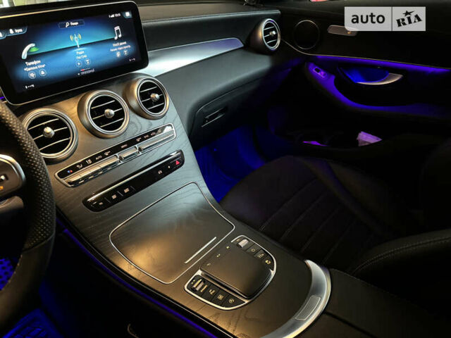Белый Мерседес GLC-Class Coupe, объемом двигателя 1.95 л и пробегом 18 тыс. км за 59100 $, фото 13 на Automoto.ua