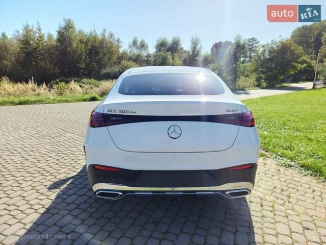 Белый Мерседес GLC-Class Coupe, объемом двигателя 1.99 л и пробегом 13 тыс. км за 93000 $, фото 9 на Automoto.ua
