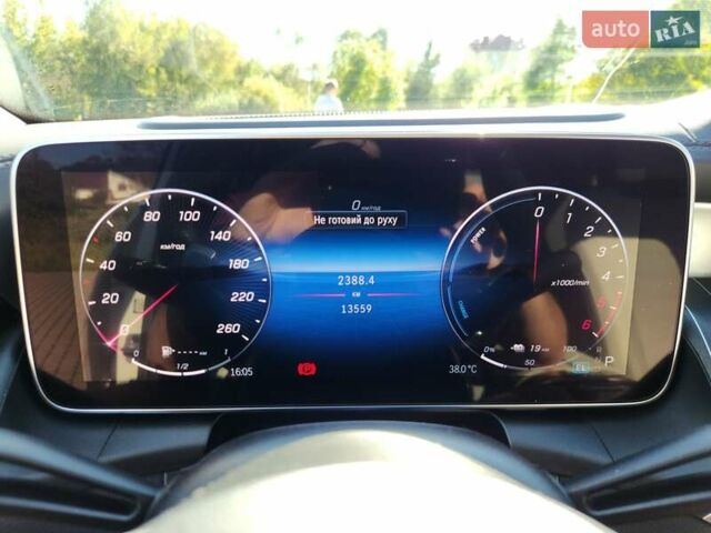 Белый Мерседес GLC-Class Coupe, объемом двигателя 1.99 л и пробегом 13 тыс. км за 93000 $, фото 1 на Automoto.ua