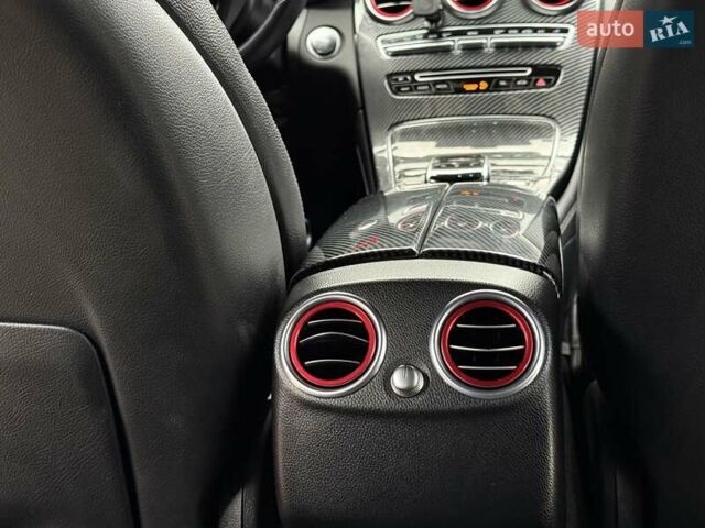 Черный Мерседес GLC-Class Coupe, объемом двигателя 2.2 л и пробегом 124 тыс. км за 38500 $, фото 18 на Automoto.ua