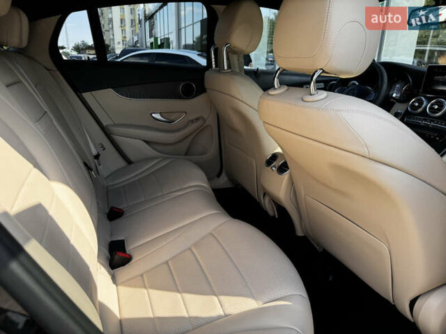 Черный Мерседес GLC-Class Coupe, объемом двигателя 2 л и пробегом 97 тыс. км за 38300 $, фото 43 на Automoto.ua