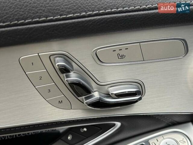 Черный Мерседес GLC-Class Coupe, объемом двигателя 2.2 л и пробегом 124 тыс. км за 38500 $, фото 10 на Automoto.ua