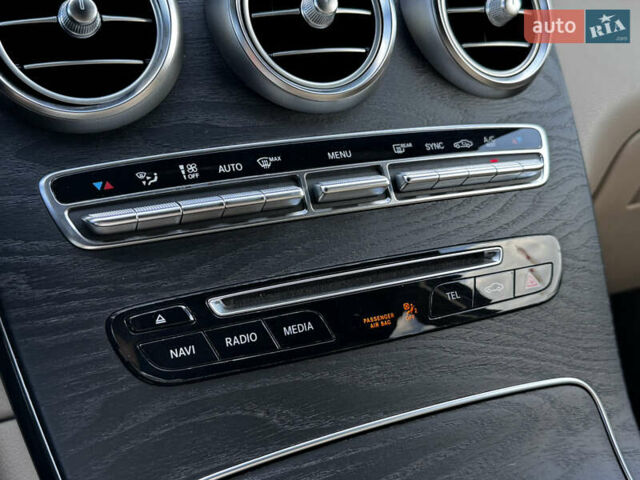 Черный Мерседес GLC-Class Coupe, объемом двигателя 2 л и пробегом 97 тыс. км за 37300 $, фото 32 на Automoto.ua