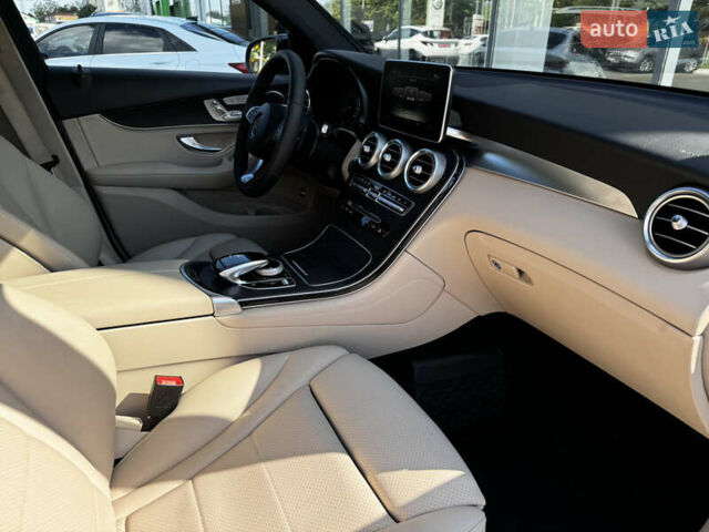 Черный Мерседес GLC-Class Coupe, объемом двигателя 2 л и пробегом 97 тыс. км за 38300 $, фото 44 на Automoto.ua