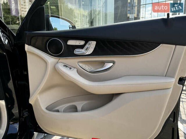 Черный Мерседес GLC-Class Coupe, объемом двигателя 2 л и пробегом 97 тыс. км за 37300 $, фото 46 на Automoto.ua