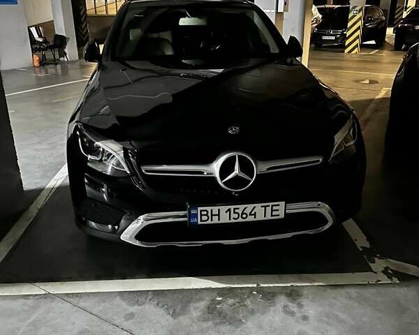 Чорний Мерседес GLC-Class Coupe, об'ємом двигуна 1.99 л та пробігом 140 тис. км за 39500 $, фото 7 на Automoto.ua