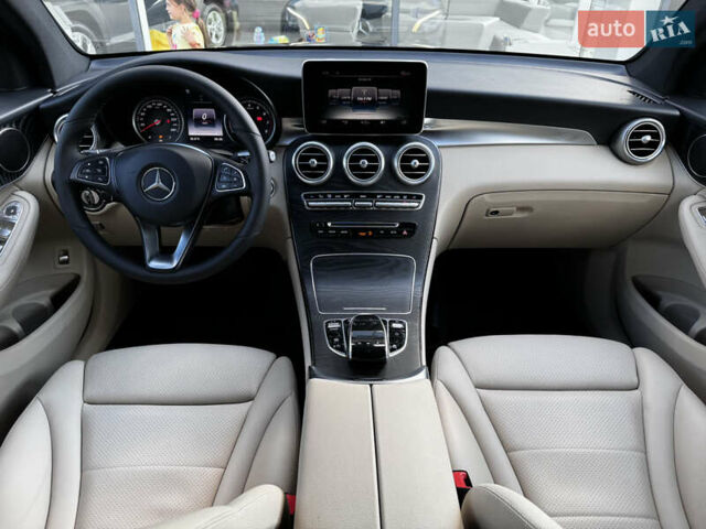 Черный Мерседес GLC-Class Coupe, объемом двигателя 2 л и пробегом 97 тыс. км за 38300 $, фото 40 на Automoto.ua