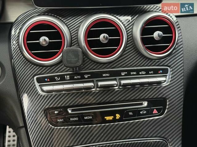 Черный Мерседес GLC-Class Coupe, объемом двигателя 2.2 л и пробегом 124 тыс. км за 38500 $, фото 26 на Automoto.ua