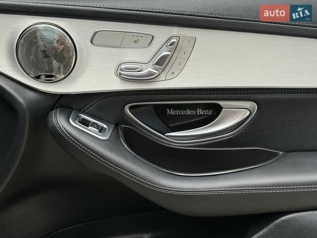 Черный Мерседес GLC-Class Coupe, объемом двигателя 2.2 л и пробегом 124 тыс. км за 38500 $, фото 12 на Automoto.ua