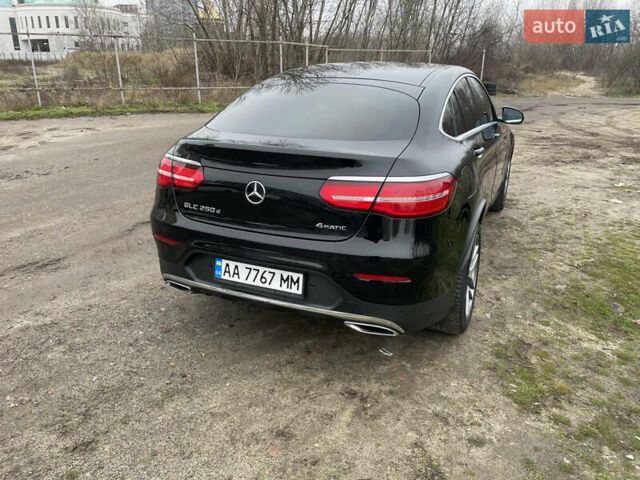 Черный Мерседес GLC-Class Coupe, объемом двигателя 2.14 л и пробегом 111 тыс. км за 39000 $, фото 3 на Automoto.ua