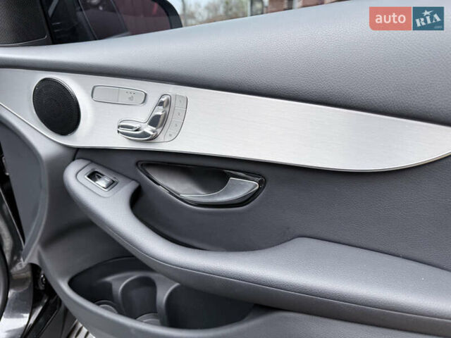 Черный Мерседес GLC-Class Coupe, объемом двигателя 2.14 л и пробегом 89 тыс. км за 36900 $, фото 27 на Automoto.ua