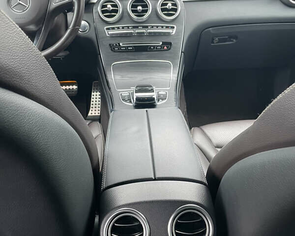 Черный Мерседес GLC-Class Coupe, объемом двигателя 2.14 л и пробегом 111 тыс. км за 39000 $, фото 10 на Automoto.ua