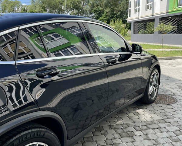 Черный Мерседес GLC-Class Coupe, объемом двигателя 1.99 л и пробегом 114 тыс. км за 33000 $, фото 2 на Automoto.ua