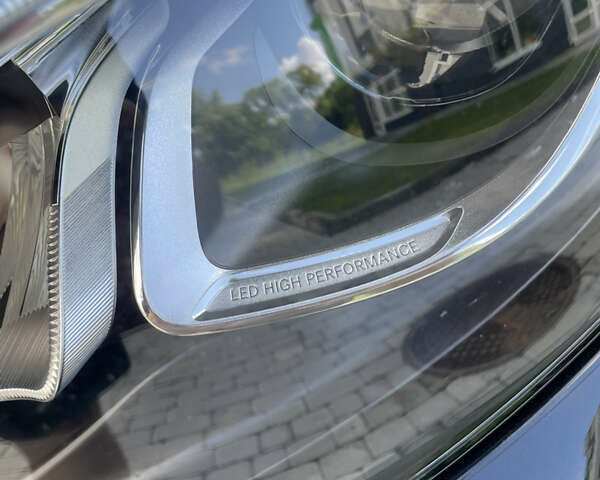 Чорний Мерседес GLC-Class Coupe, об'ємом двигуна 1.99 л та пробігом 114 тис. км за 35899 $, фото 9 на Automoto.ua