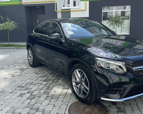 Чорний Мерседес GLC-Class Coupe, об'ємом двигуна 1.99 л та пробігом 114 тис. км за 35899 $, фото 1 на Automoto.ua