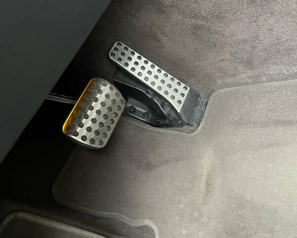 Черный Мерседес GLC-Class Coupe, объемом двигателя 2.14 л и пробегом 111 тыс. км за 39000 $, фото 24 на Automoto.ua