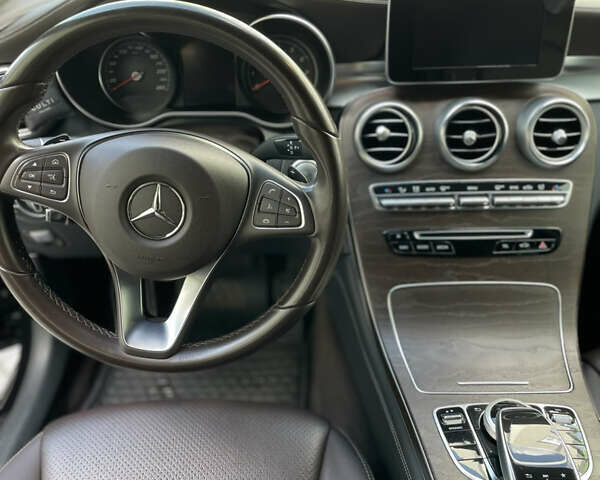 Чорний Мерседес GLC-Class Coupe, об'ємом двигуна 1.99 л та пробігом 114 тис. км за 35899 $, фото 18 на Automoto.ua