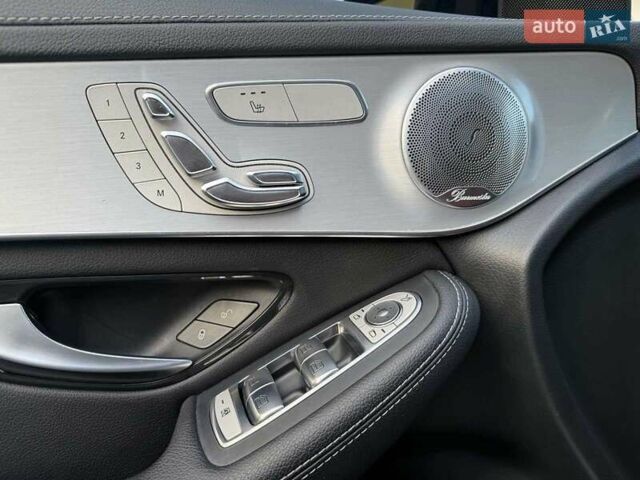 Черный Мерседес GLC-Class Coupe, объемом двигателя 1.99 л и пробегом 150 тыс. км за 44000 $, фото 7 на Automoto.ua