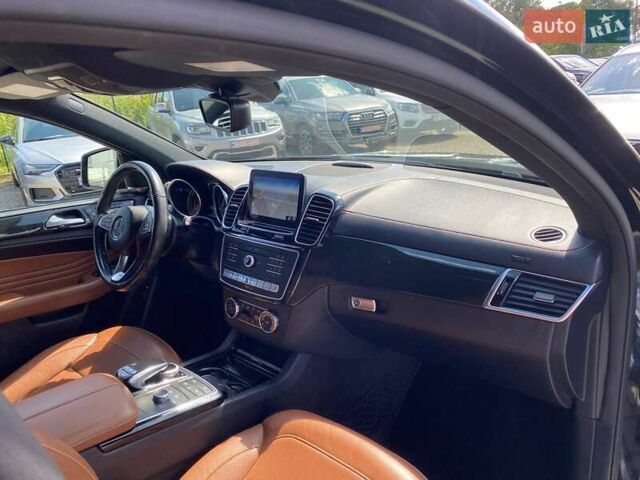 Черный Мерседес GLC-Class Coupe, объемом двигателя 3 л и пробегом 61 тыс. км за 55800 $, фото 10 на Automoto.ua