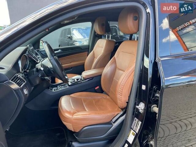 Черный Мерседес GLC-Class Coupe, объемом двигателя 3 л и пробегом 61 тыс. км за 55800 $, фото 20 на Automoto.ua