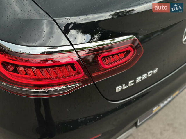 Черный Мерседес GLC-Class Coupe, объемом двигателя 1.95 л и пробегом 52 тыс. км за 45999 $, фото 14 на Automoto.ua