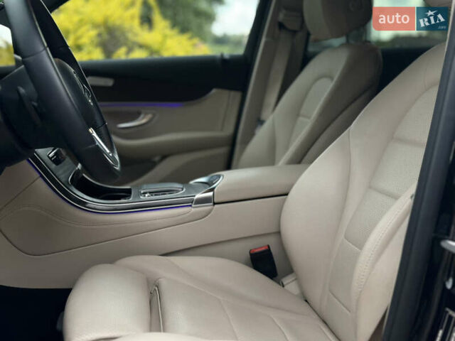Черный Мерседес GLC-Class Coupe, объемом двигателя 1.95 л и пробегом 52 тыс. км за 45999 $, фото 19 на Automoto.ua