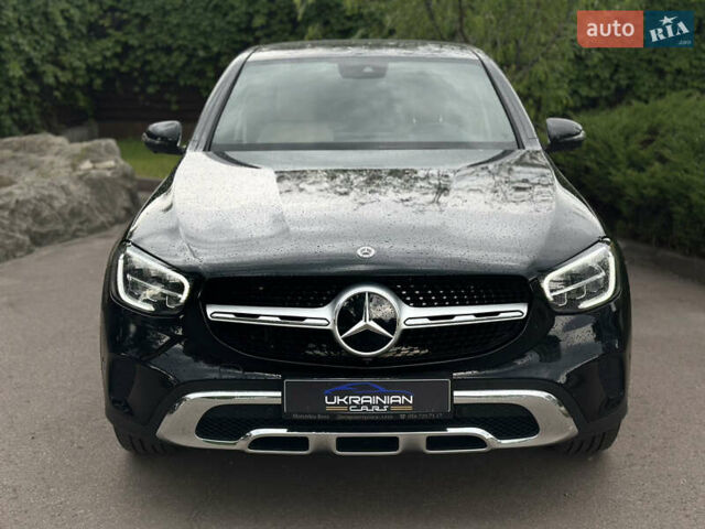 Черный Мерседес GLC-Class Coupe, объемом двигателя 1.95 л и пробегом 52 тыс. км за 45999 $, фото 3 на Automoto.ua