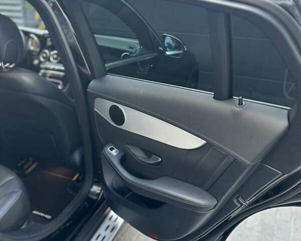Мерседес GLC-Class Coupe 2022 у Львові на Automoto.ua Чорний Мерседес GLC-Class Coupe, об'ємом двигуна 2.93 л та пробігом 81 тис. км за 50000 $, фото 32 на Automoto.ua